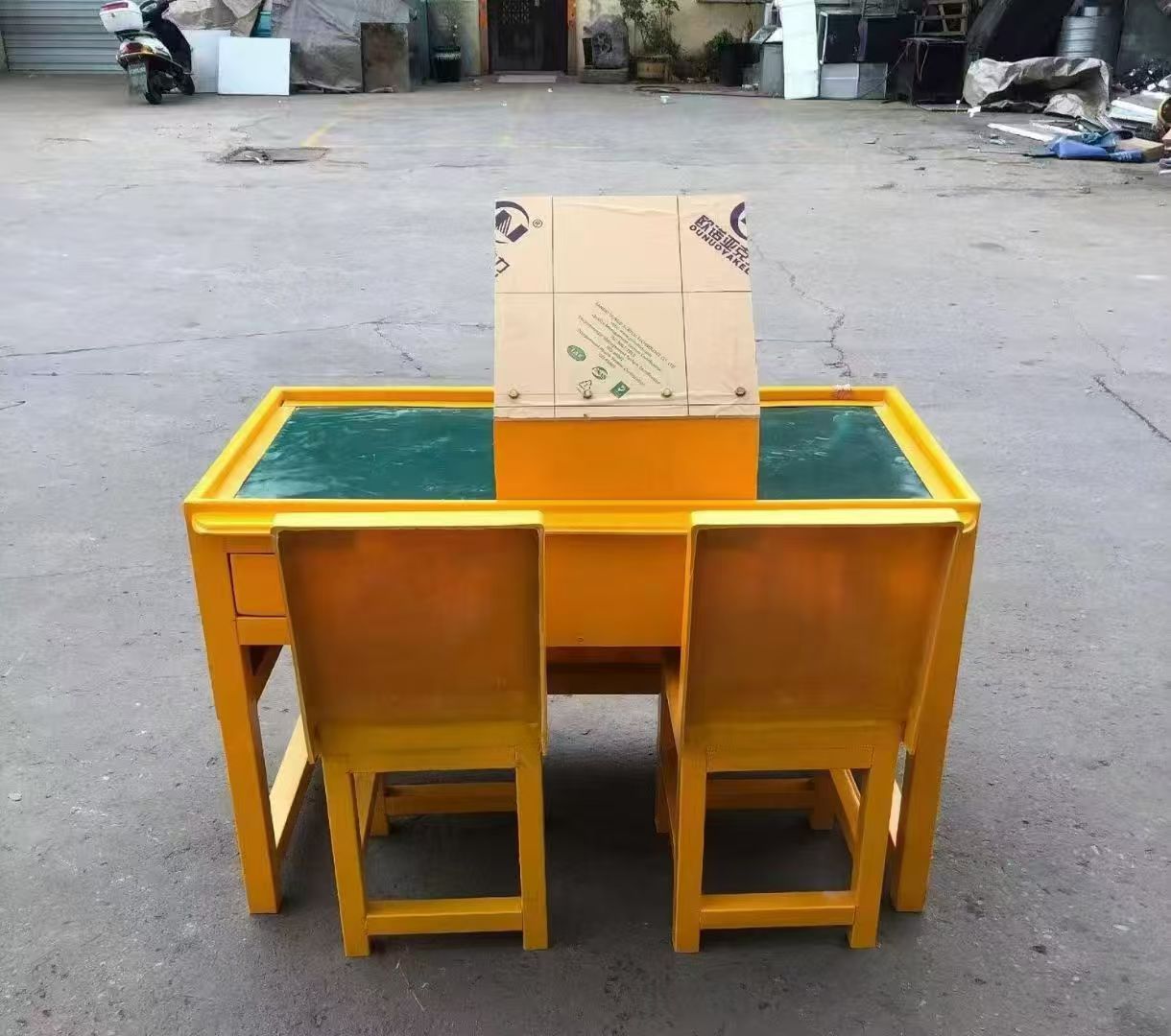 丰台防静电导通桌井下煤矿火工品发放桌：危险品流转的安全守护者